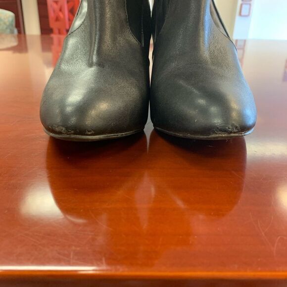 Steve Madden Black Faux Leather Ankle Bootie 8.5 - Picture 3 of 6